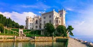 El castillo de Miramare, cerca de Trieste