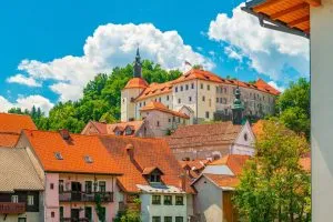 Trek door middeleeuwse stadjes zoals Škofja Loka